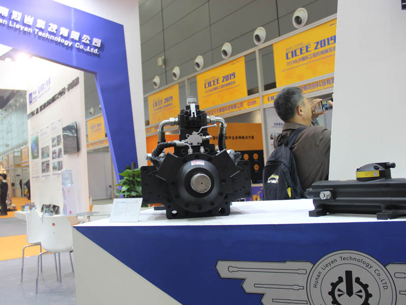 巖石劈裂機廠家 巖石劈裂機廠家