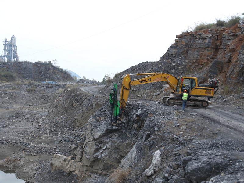 礦山巖石劈裂機(jī) 礦山巖石劈裂機(jī)
