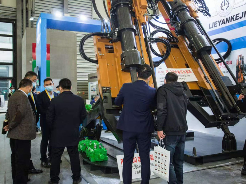 烈巖科技 烈巖科技