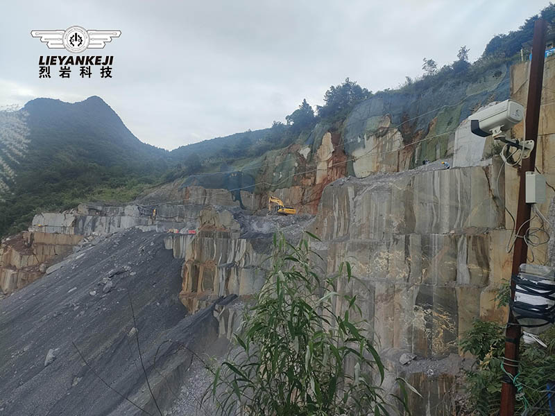 鉆裂一體機(jī) 鉆裂一體機(jī)